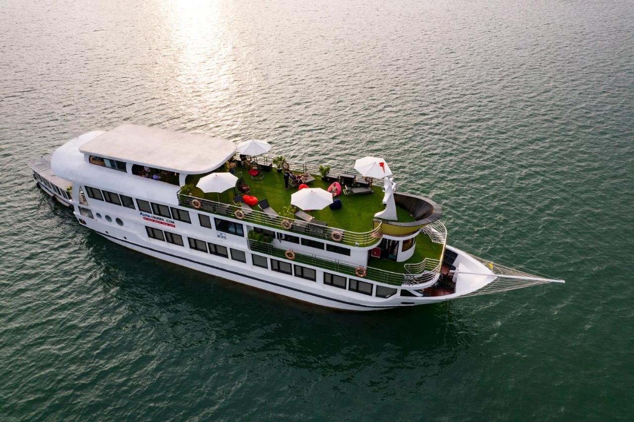Cat Ba Ocean Cruise Hotel Ха Лонг Екстериор снимка